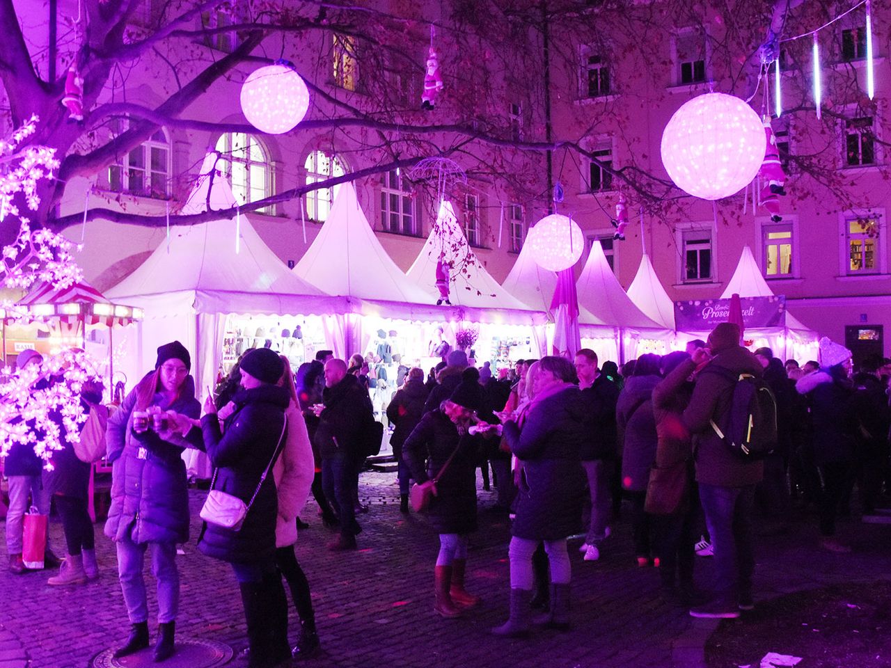 Pink Christmas Stephanplatz, München