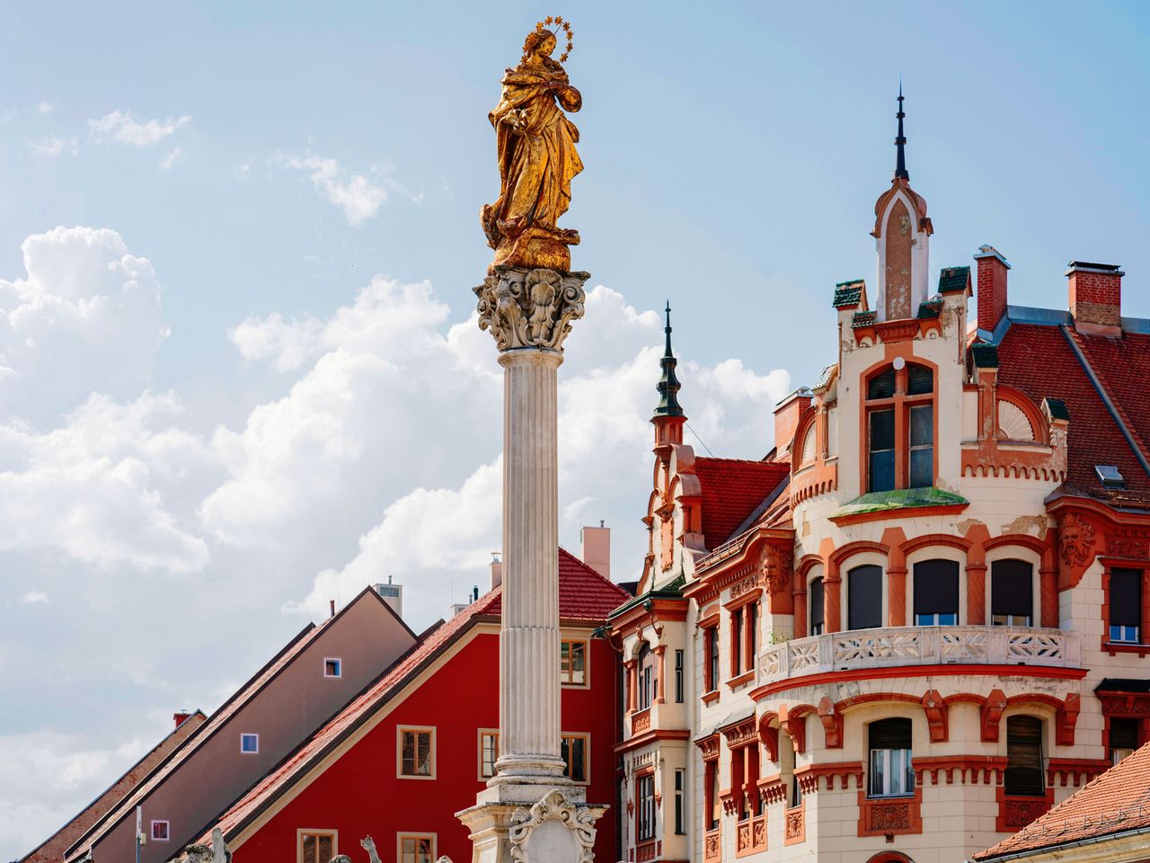 Pestdenkmal auf dem Rathausplatz von Maribor