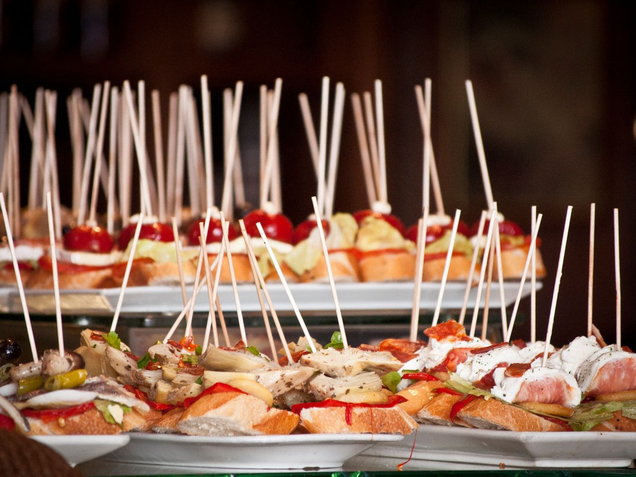 aufgereihte Pintxos