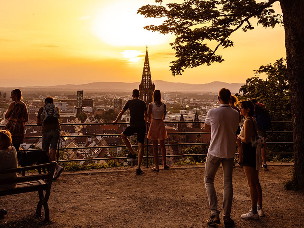 Blick vom Kanonenplatz auf dem Schlossberg in Freiburg