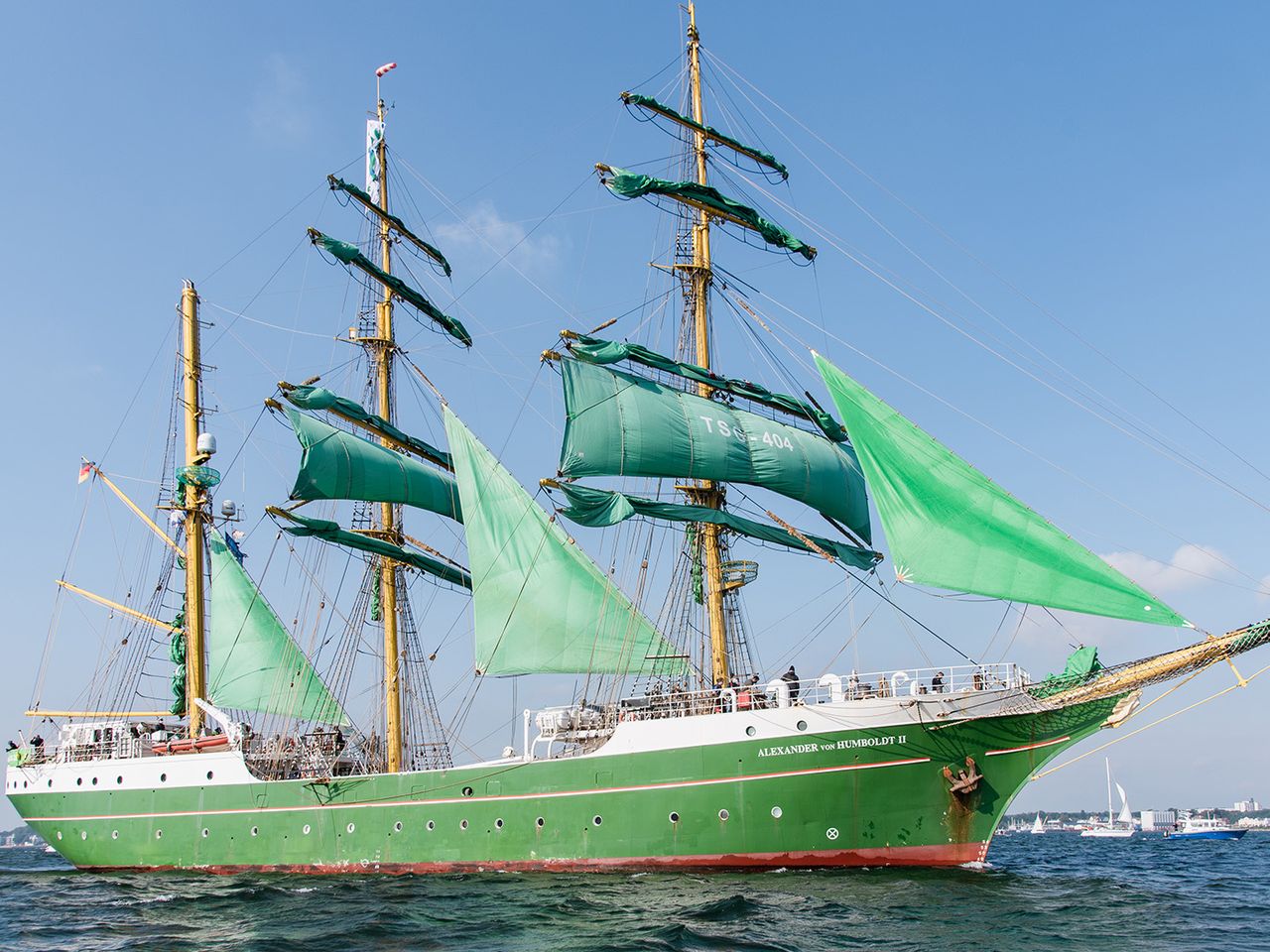 Das grüne Traditionsschiff Alexander von Humboldt II