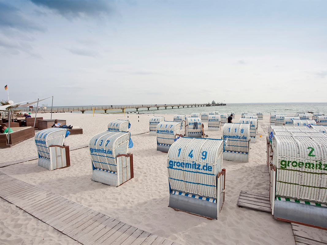 Strandkörbe am Strand in Grömitz, Lübecker Bucht
