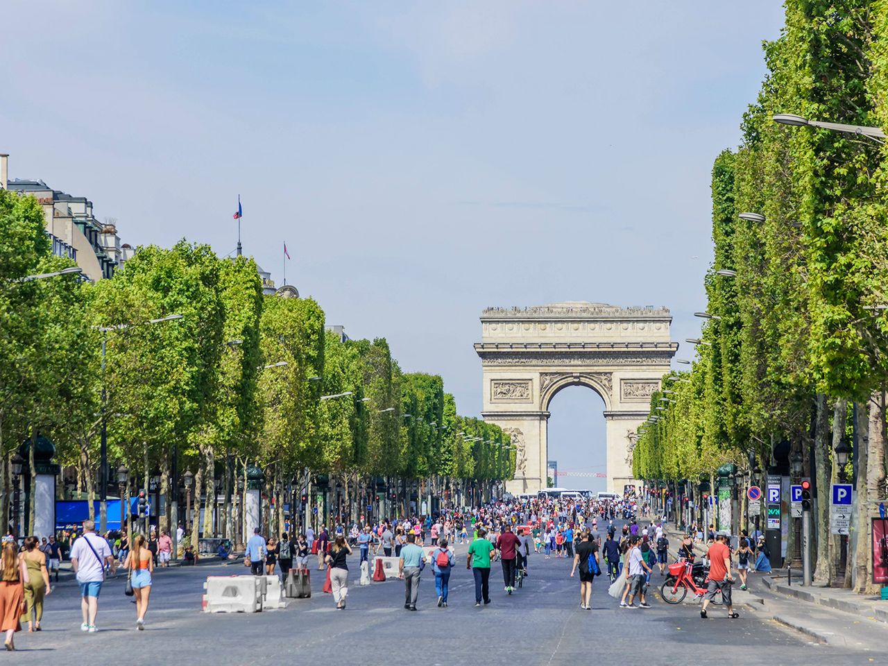 Paris, autofreier Sonntag auf der Champs-Élysées