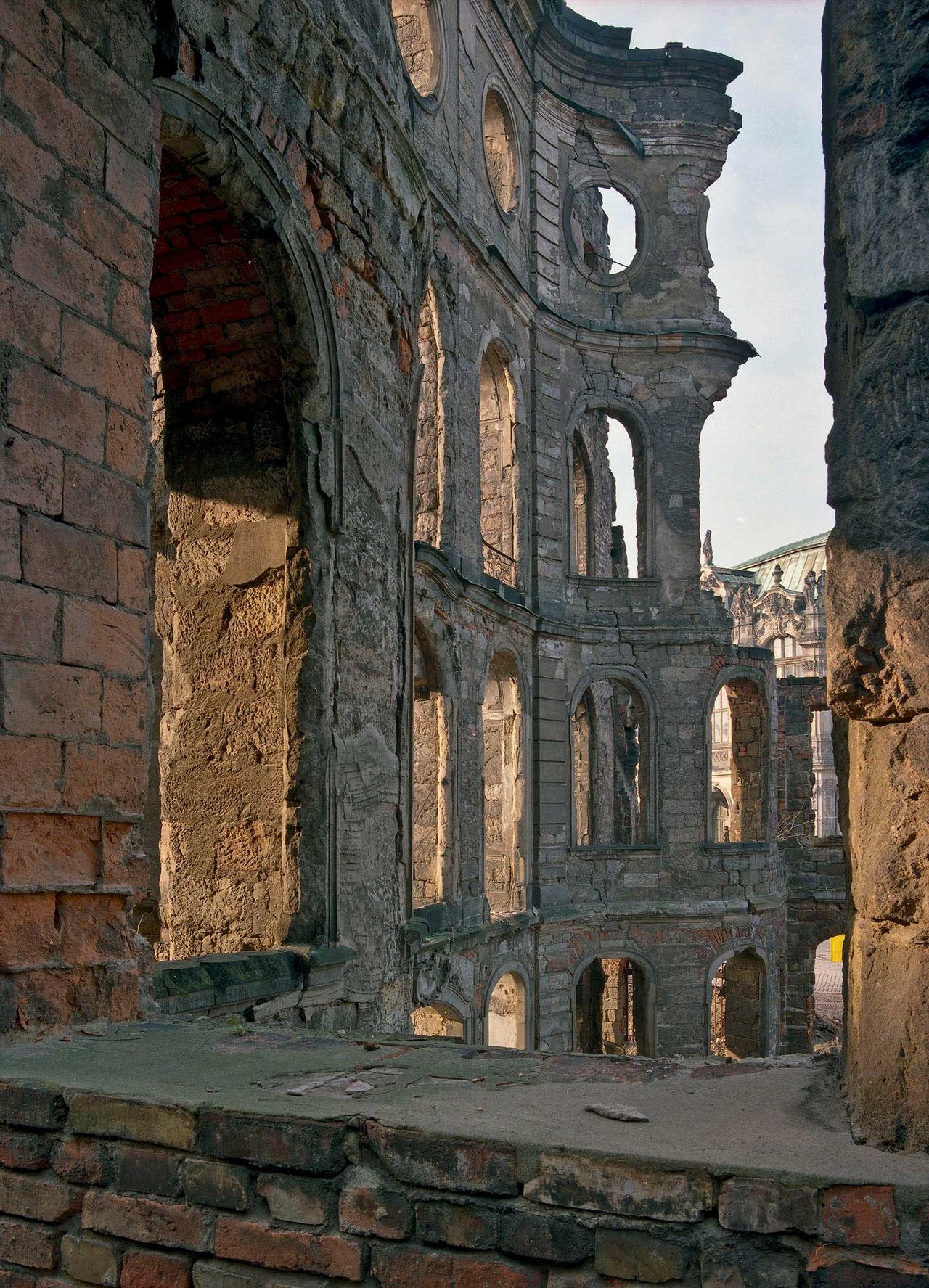 Taschenbergpalais als Ruine