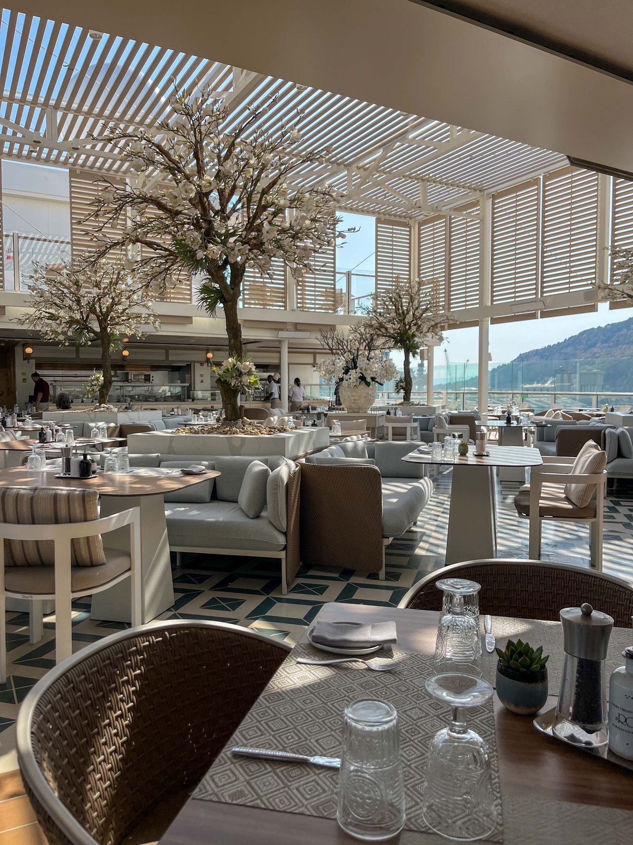 The Marquee an Bord der Silver Ray