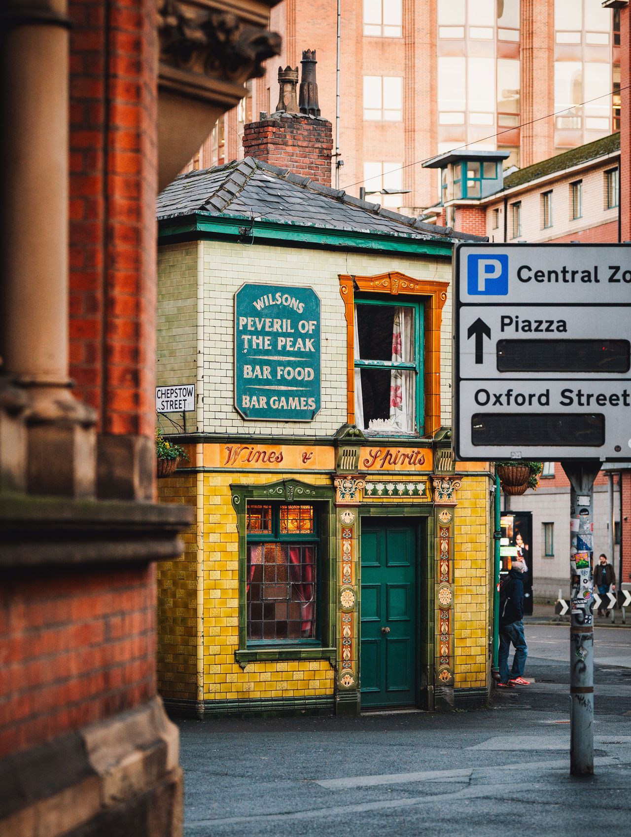 Pub Peveril of the Peak, Manchester