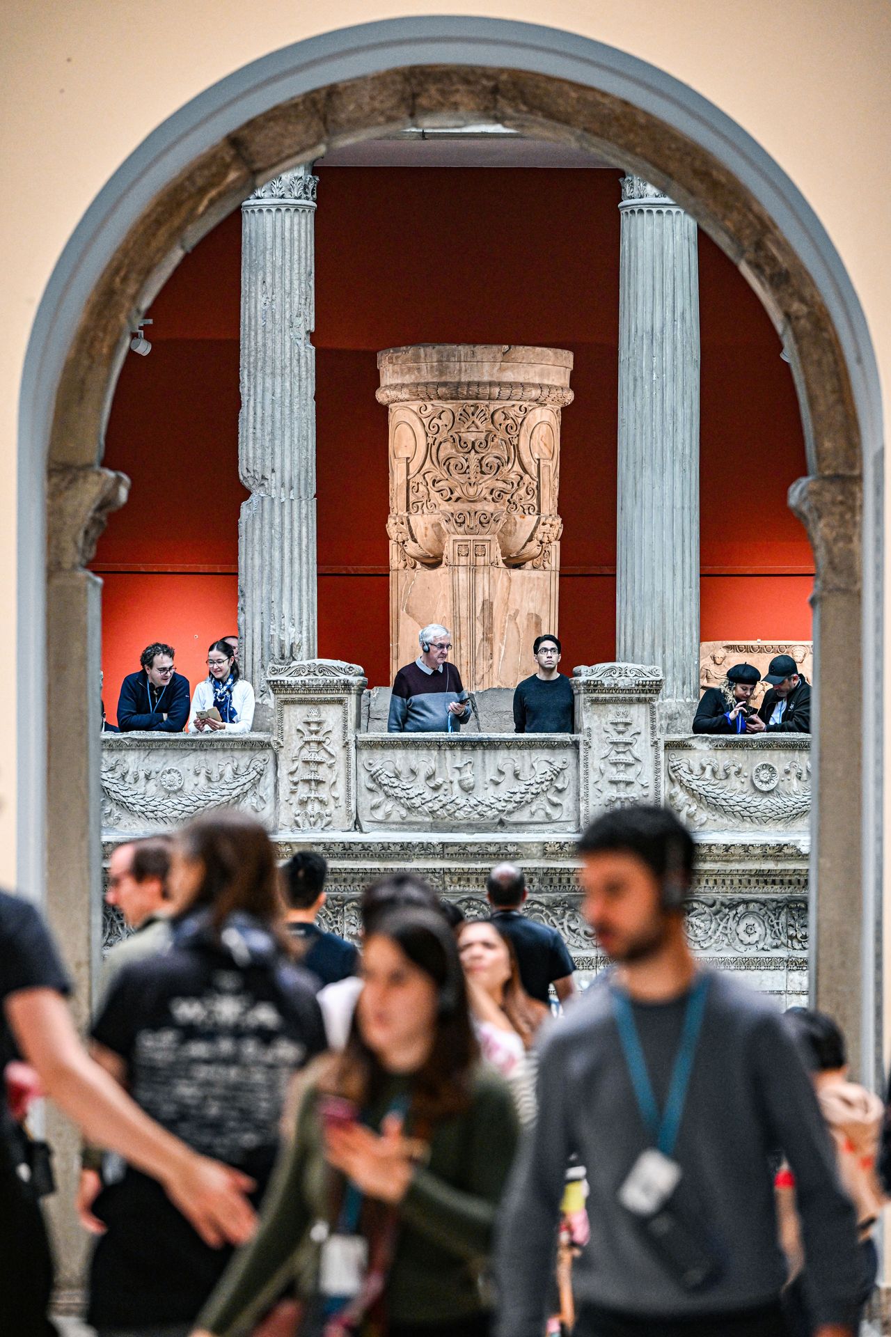 Besucher im Pergamonmuseum Berlin