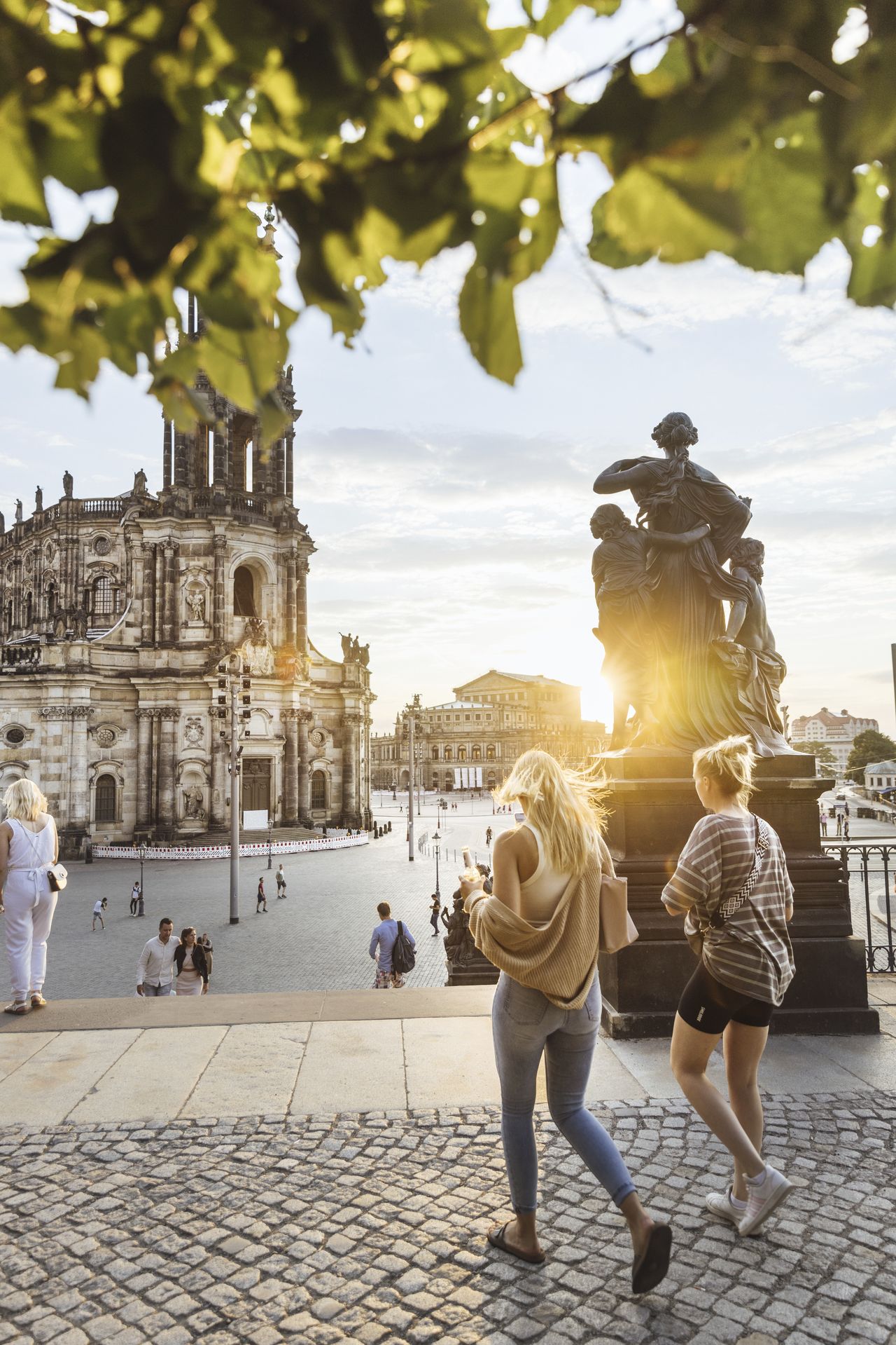 Sommerabend auf der Brühlschen Terrasse