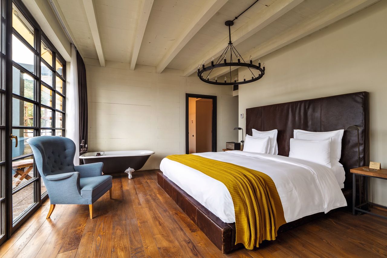 terrace_king_for_press