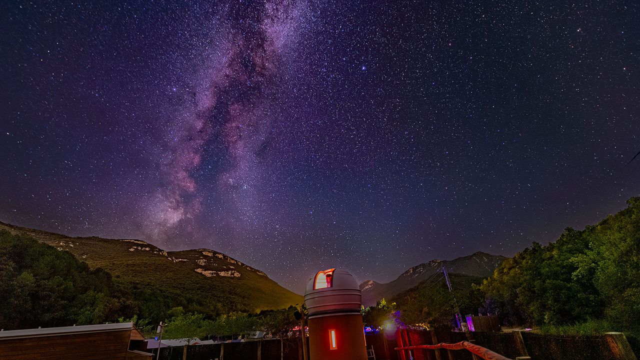Albanyà Observatorium, Katalonien, Spanien