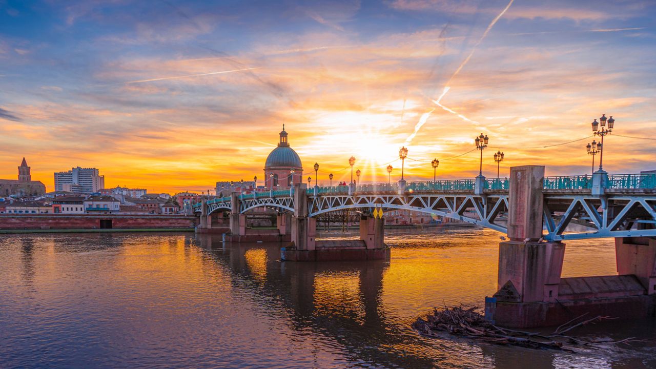 Garonne und Dome de la Grave in Toulouse