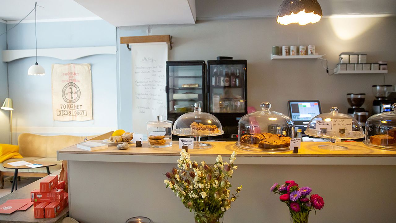 Café Juli in Aachen, Kuchentheke