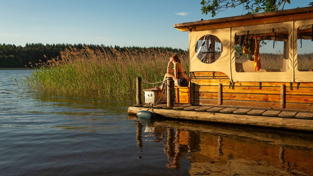 Floß auf der Mecklenburgischen Seenplatte