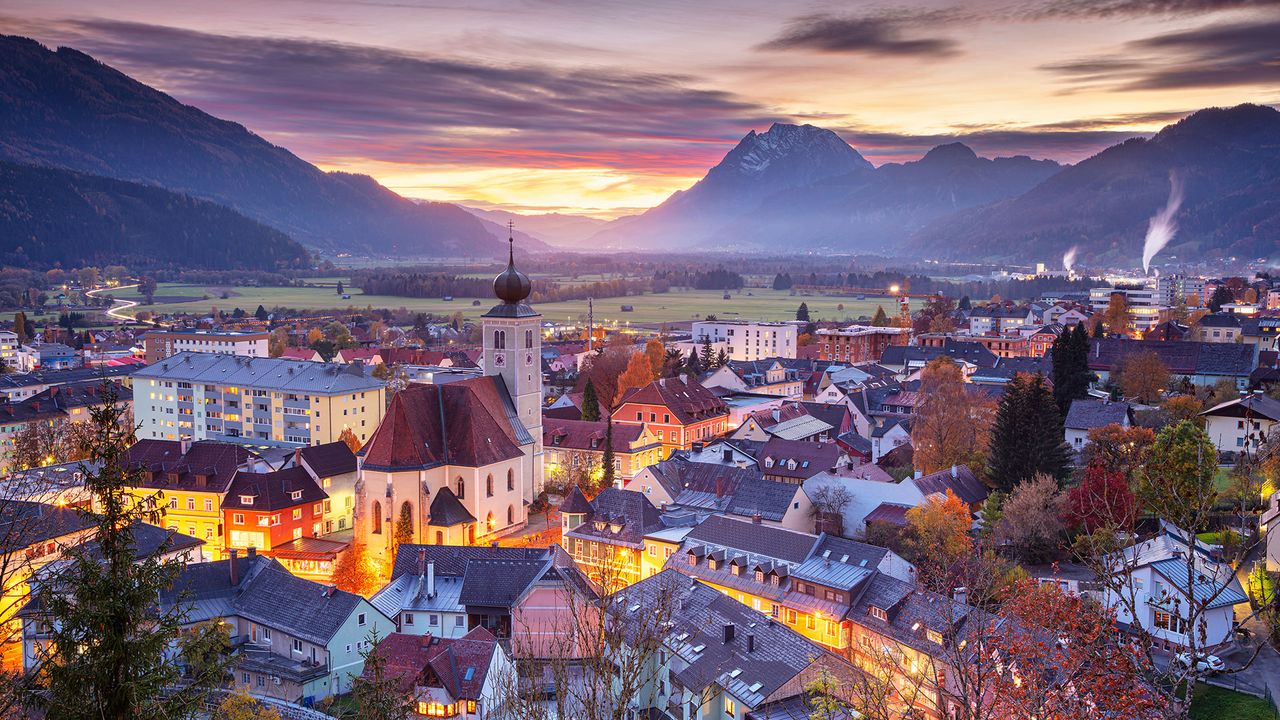 Sonnenuntergang über der Stadt Liezen