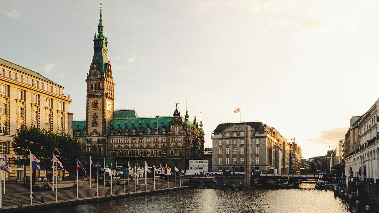 Blick auf Alster und Rathaus, Hamburg