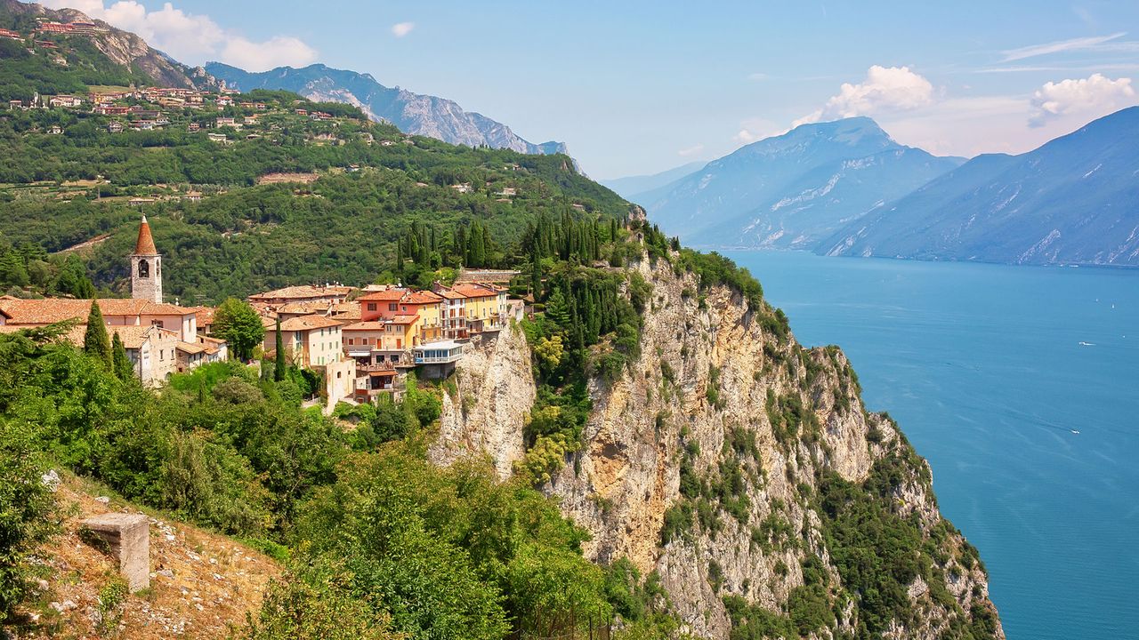 Terrazza del Brivido, Aussichtsplattform am Gardasee, Luftaufnahme 