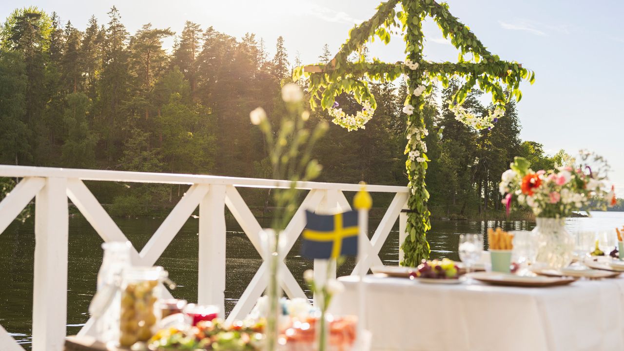 Mittsommer am See, Schweden