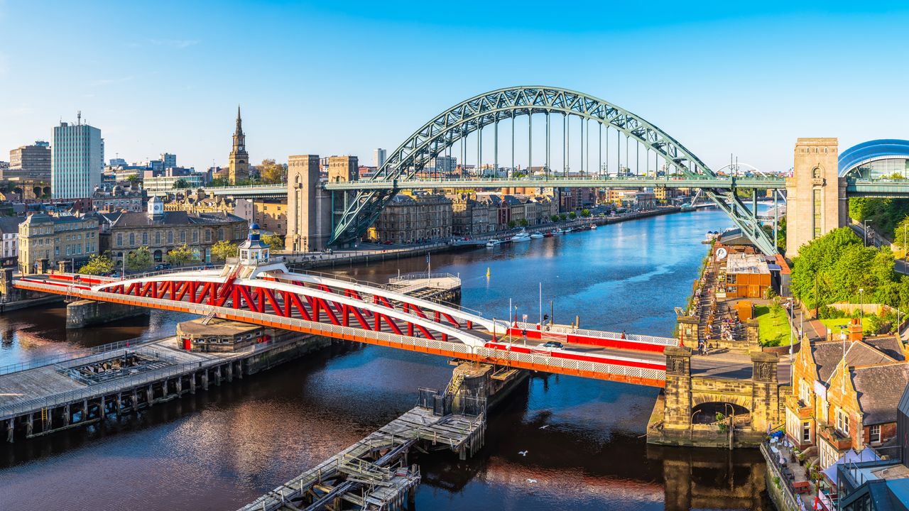Blick auf die Brücken von Newcastle upon Tyne