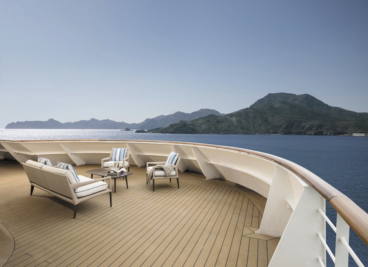 EXP_MasterSuite_966_Balcony_0033