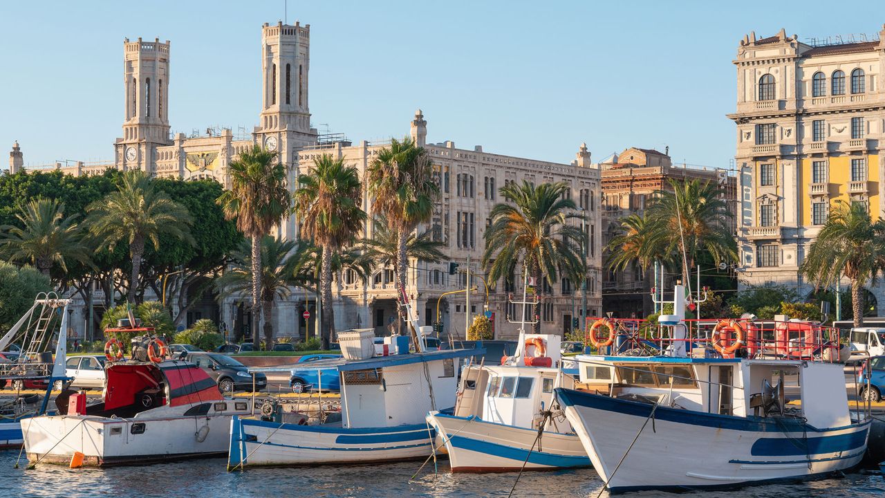 Hafen von Cagliari, Stadt auf Sardinien