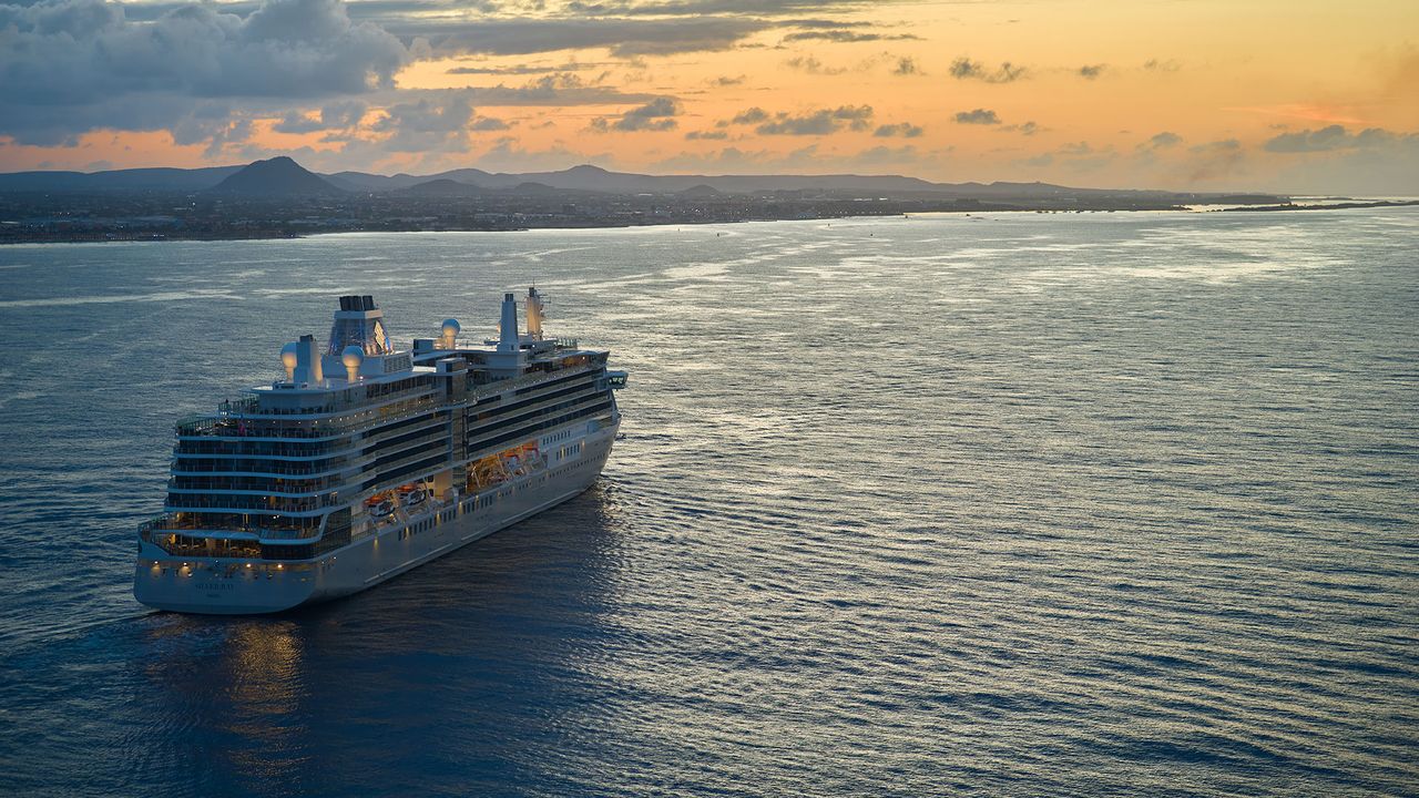Schiff von Silversea Cruises auf dem Meer