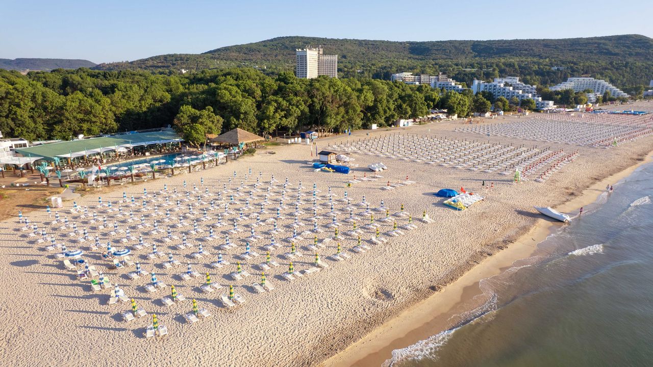 Blick auf den Strand in Albena, Schwarzmeerk&uuml;ste von Bulgarien