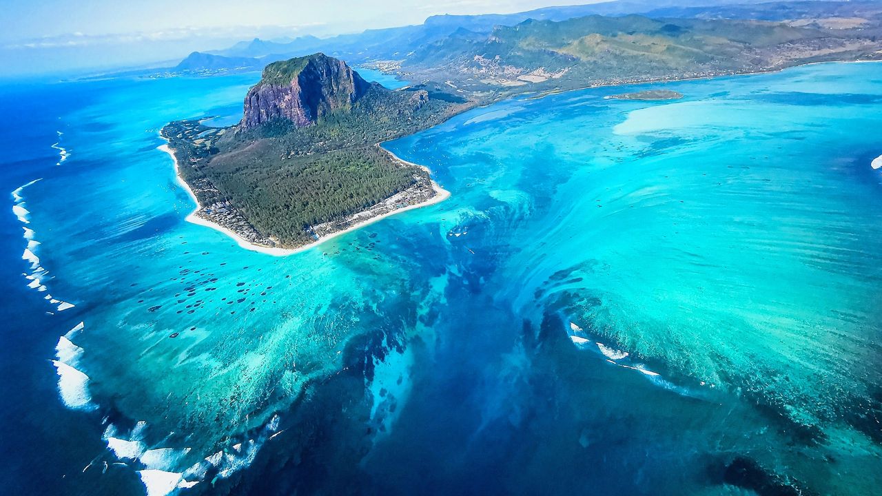Unterwasser-Wasserfall vor Mauritius, Indischer Ozean