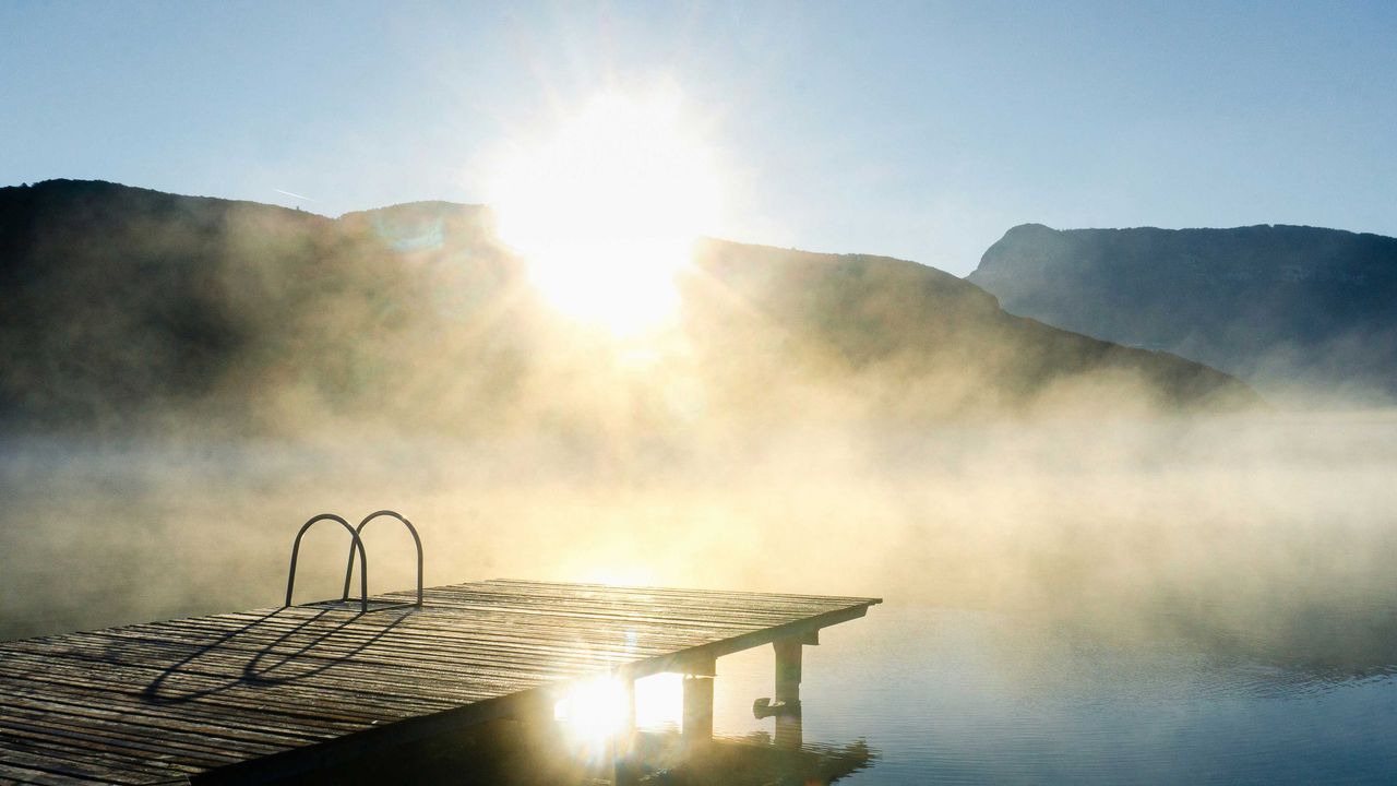 Kalterer See in der Nähe von Kaltern, Südtirol