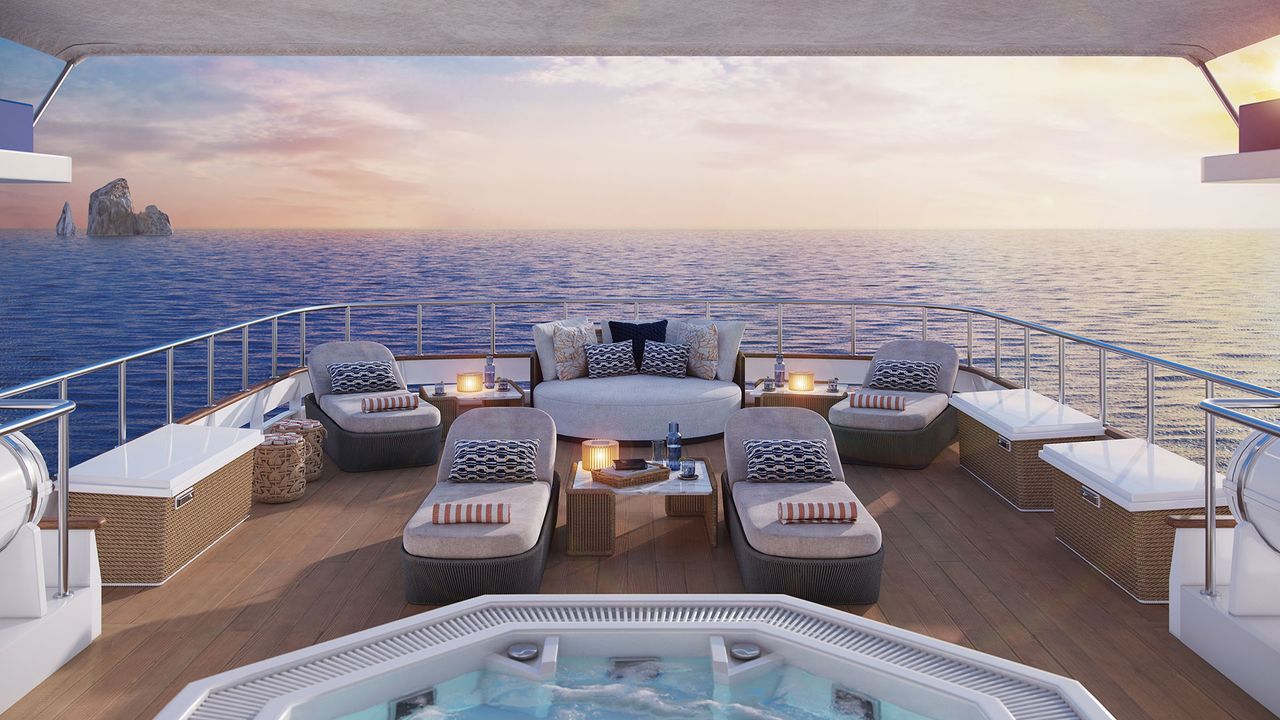 Außendeck der neuen Galapagos Explorer von andBeyond