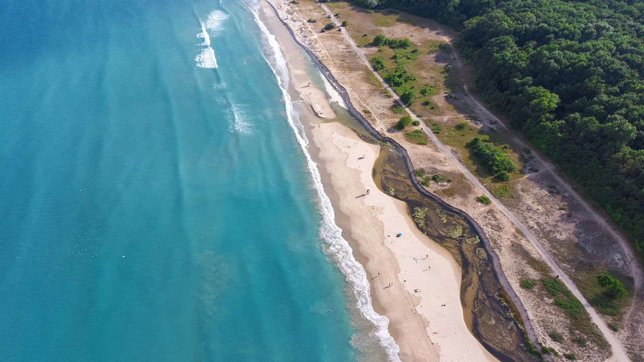 Blick auf den Naturstrand von Albena, Bulgarien