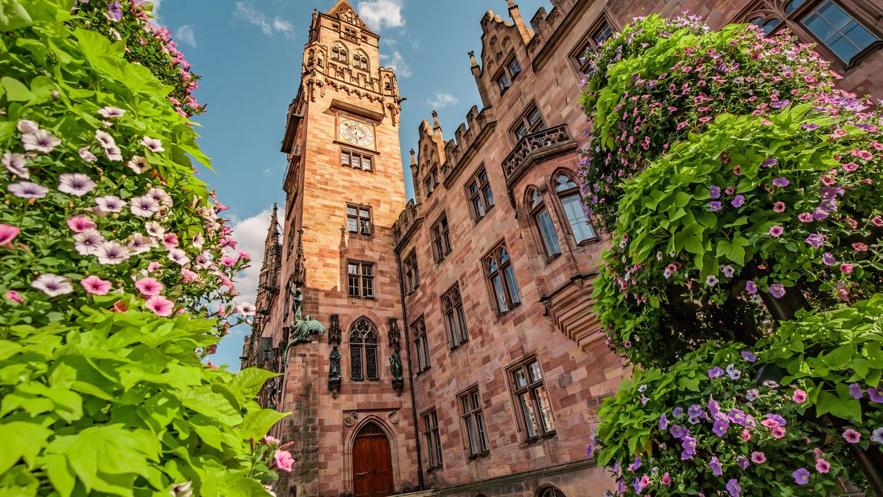 Rathaus Saarbrücken von hinten