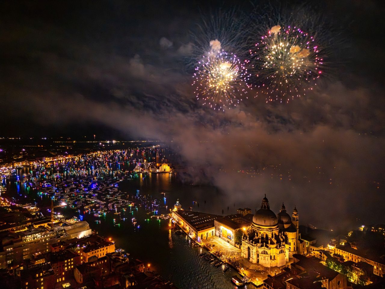 Feuerwerk &uuml;ber Venedig