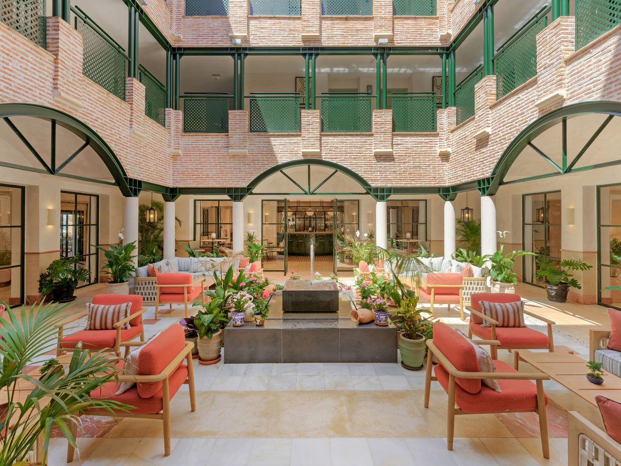 Innenhof im Gran Marbella Resort & Beach Club