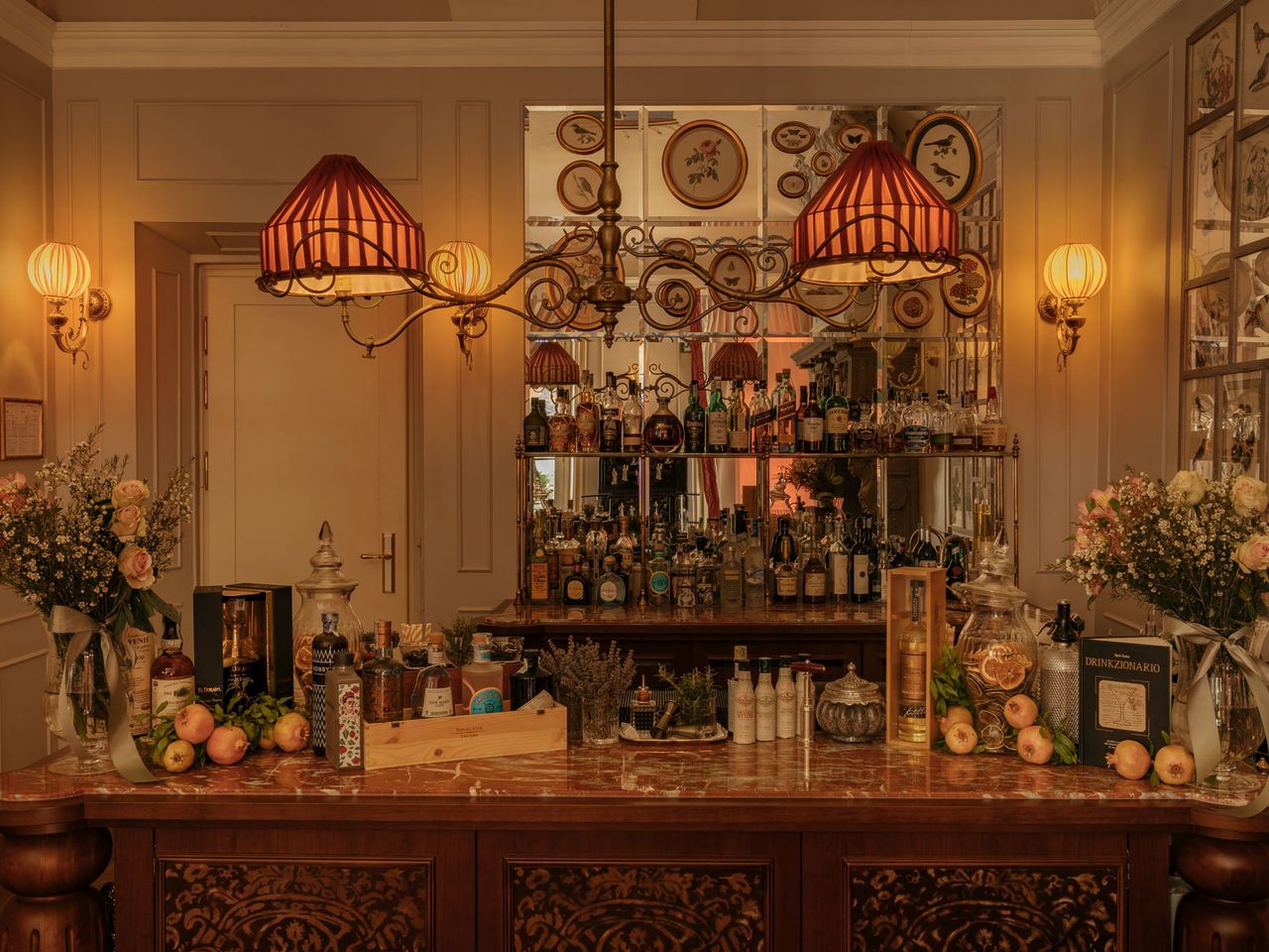 Bar im Hotel Passalacqua