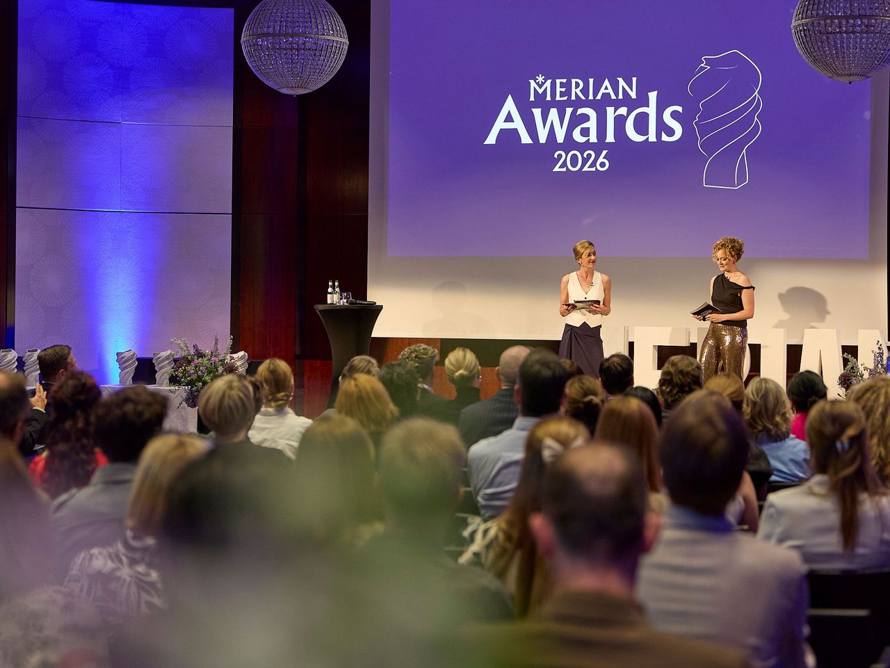 Tinka Dippel und Antonia Aust bei den Merian Awards