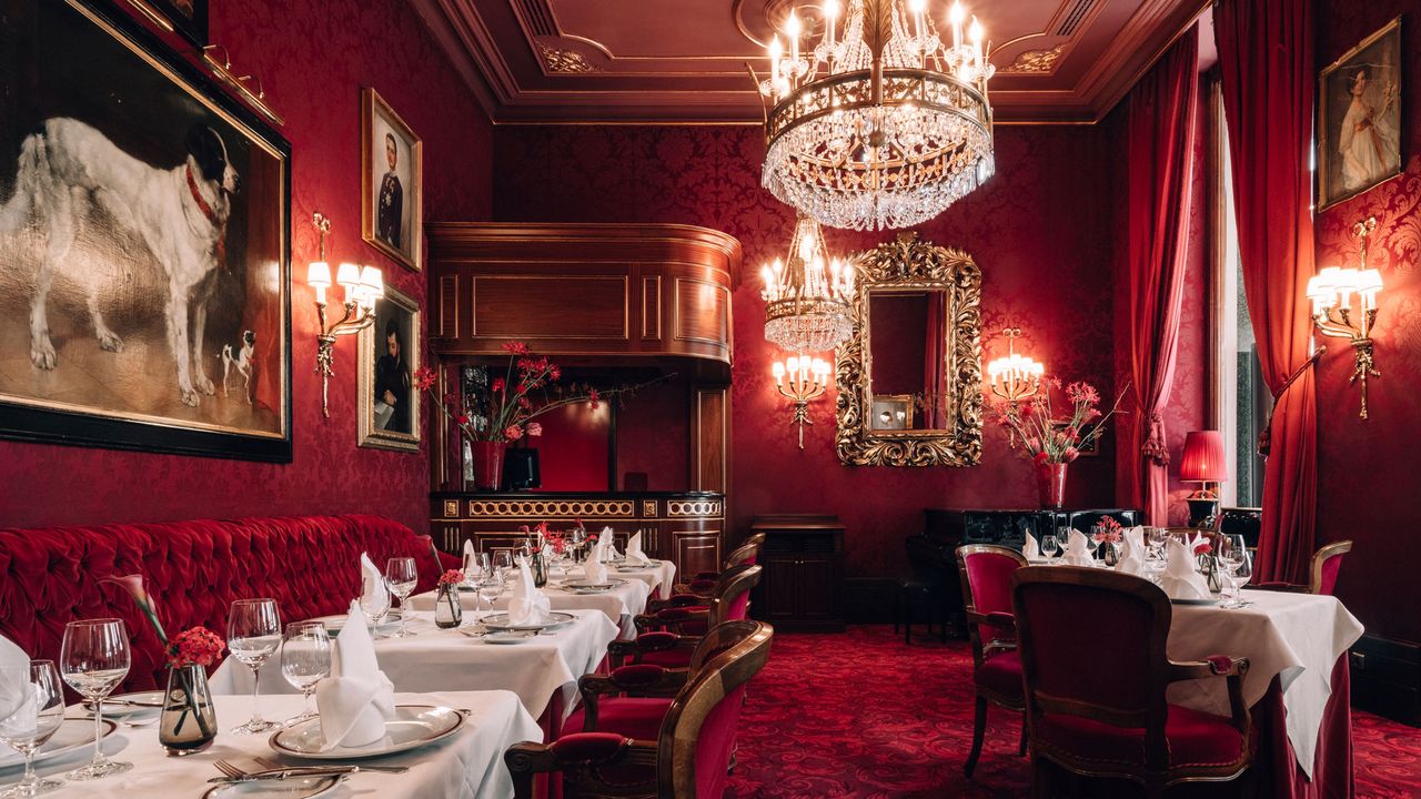 Rote Bar im Hotel Sacher, Wien