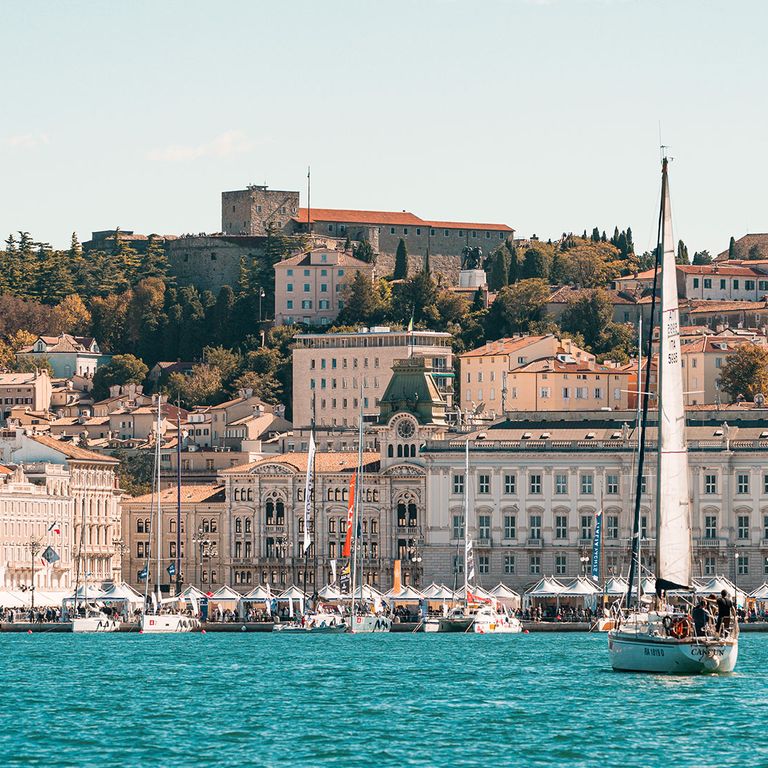 Piazza dell'Unità d'Italia vom Meer aus, Triest