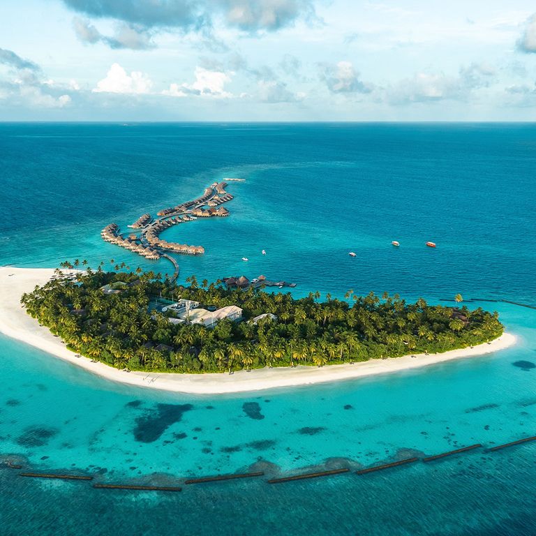 Luftaufnahme vom 5-Sterne-Hotel Constance Halaveli Maldives auf den Malediven