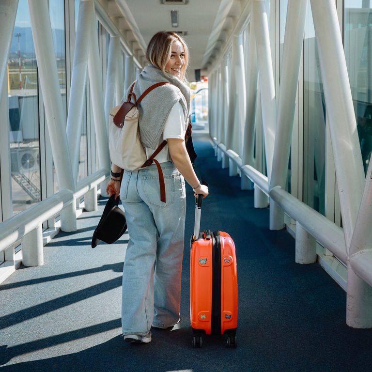 Gep&auml;ck auf Reisen, Gangway zum Flugzeug
